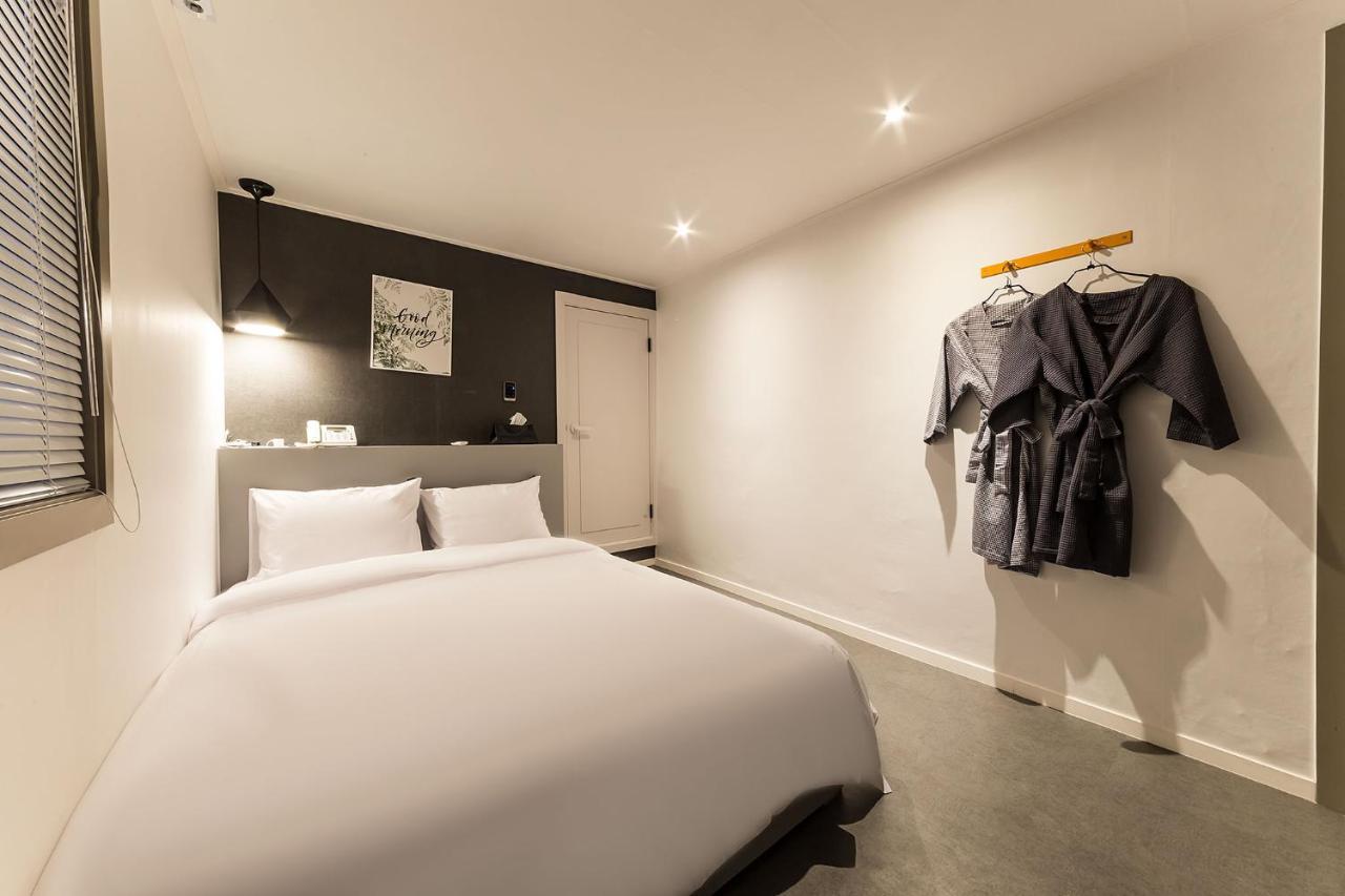 סאונגנאם Hotel Yam Sinheung Station מראה חיצוני תמונה