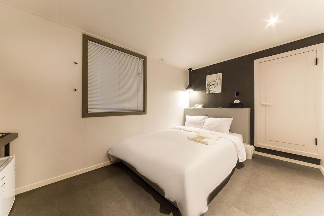 סאונגנאם Hotel Yam Sinheung Station מראה חיצוני תמונה
