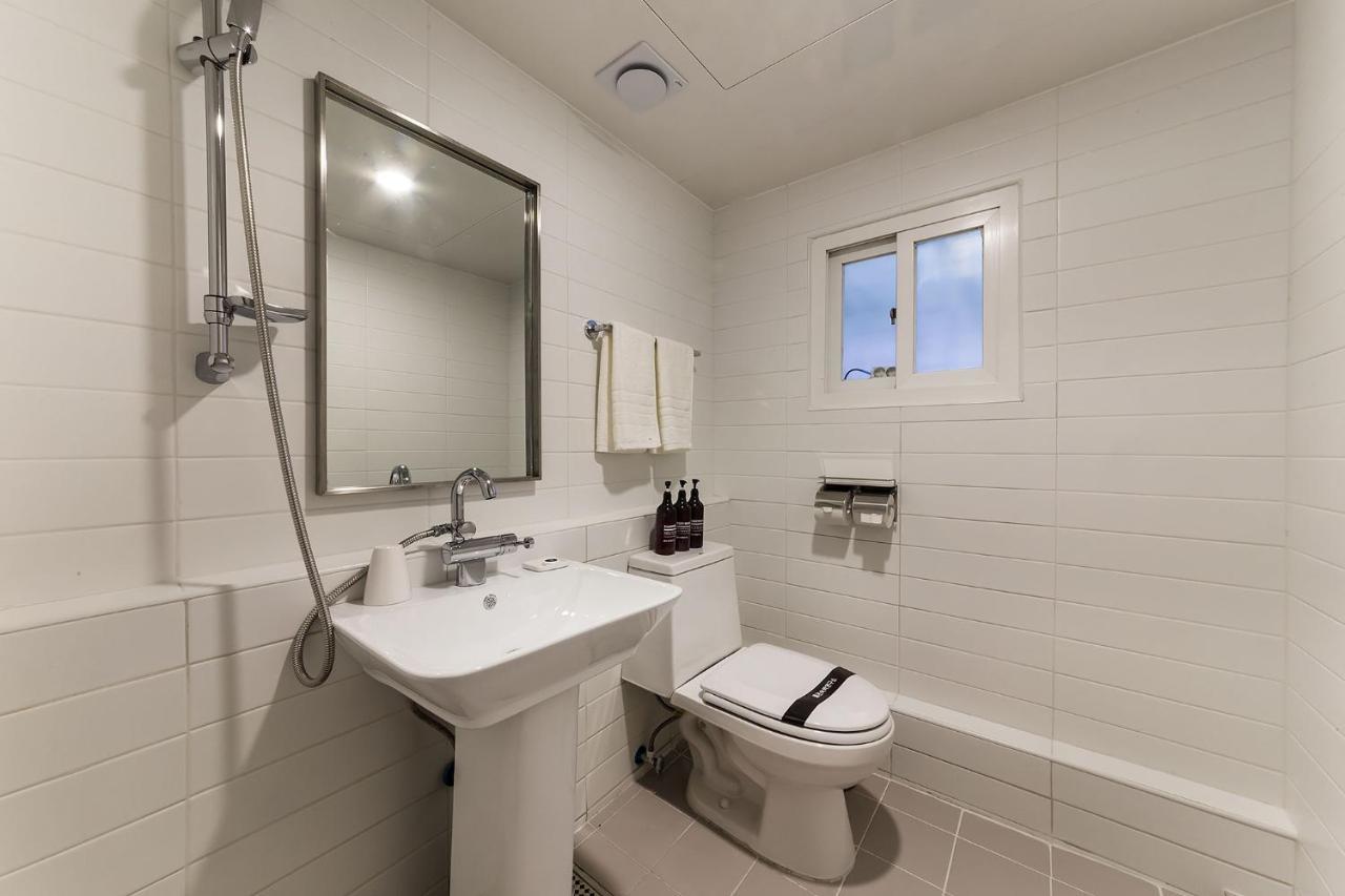 סאונגנאם Hotel Yam Sinheung Station מראה חיצוני תמונה